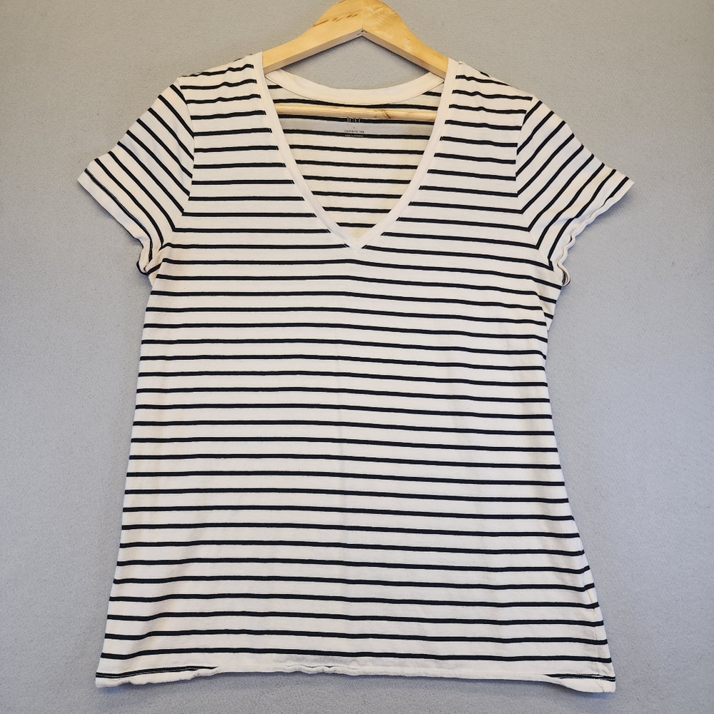 GAP Favorite Tee Striped V-Neck Short Sleeve Top Black White Cotton Modal Large